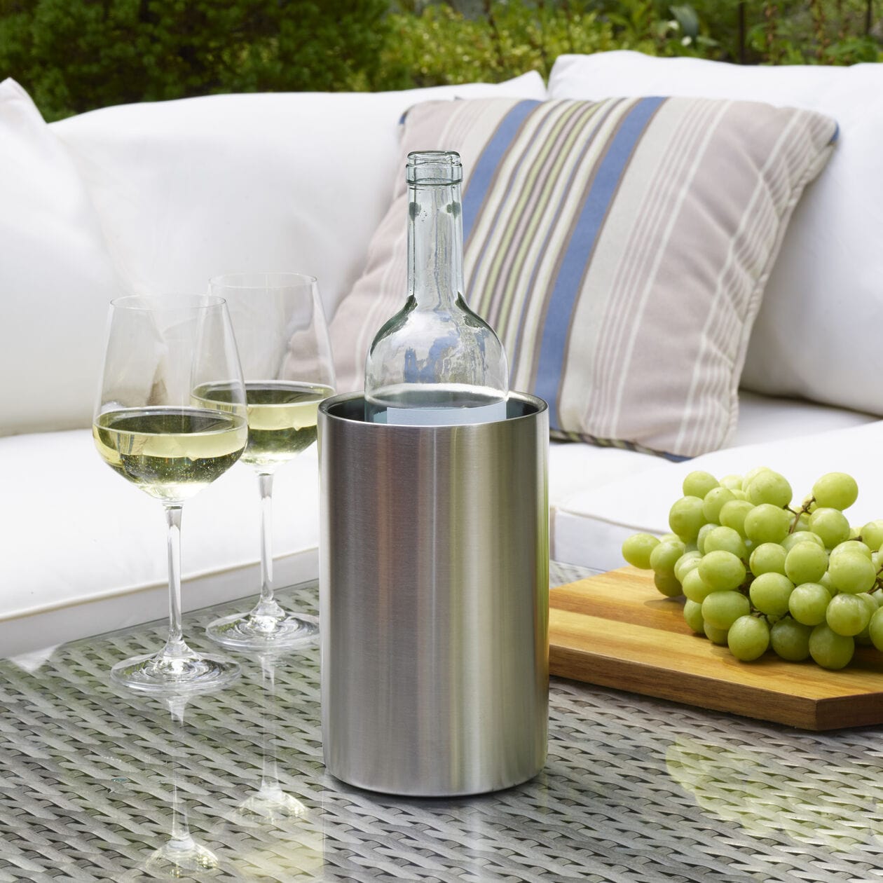 Elegant Wine Ice Bucket Mila Kitchen Ghana (www.milakitchen.com)