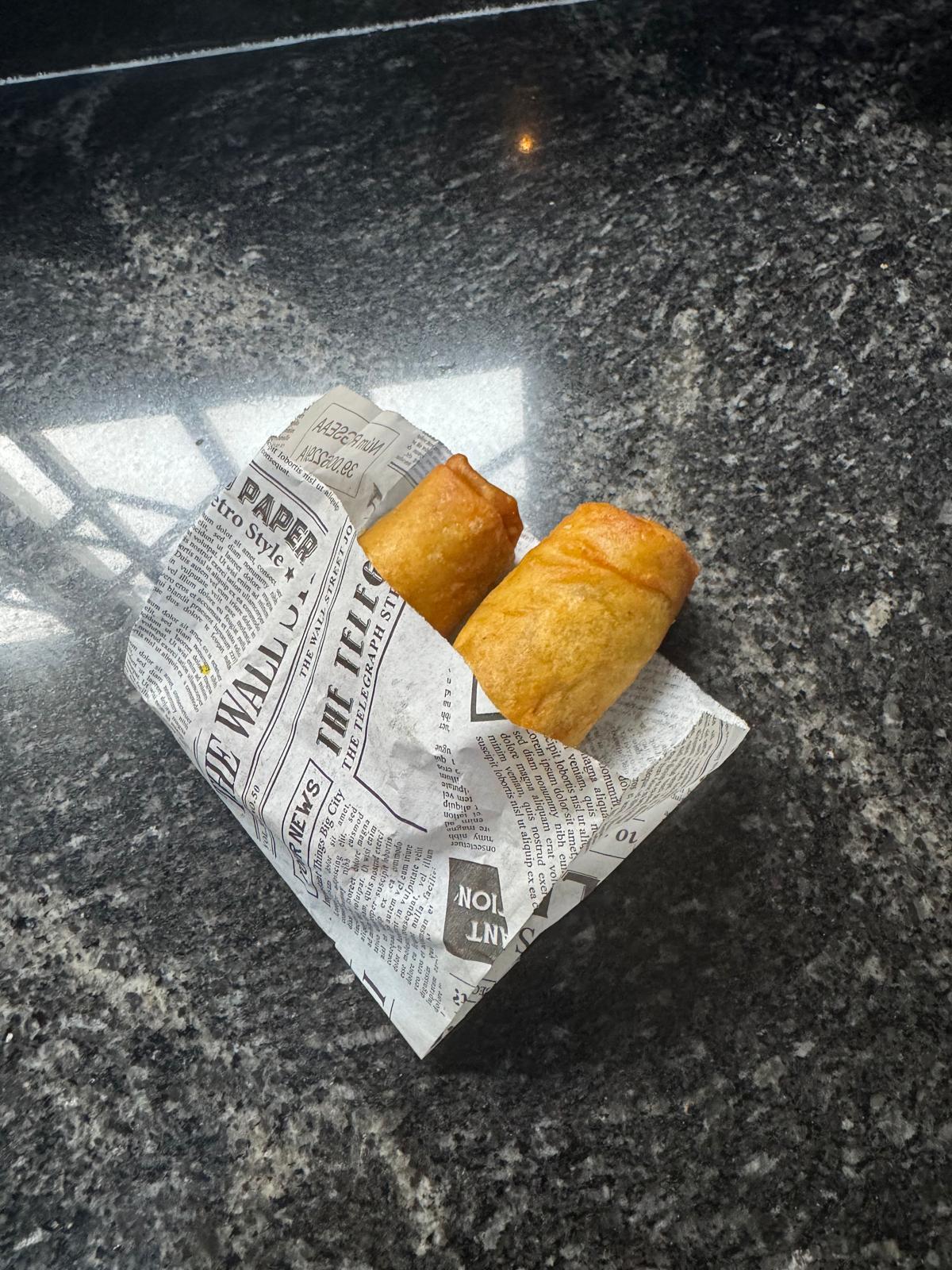 Newspaper Chips Grease Proof Bag 9+5X10cm (125pcs per pack) greaseproof paper Mila Kitchenware and Equipment Limited